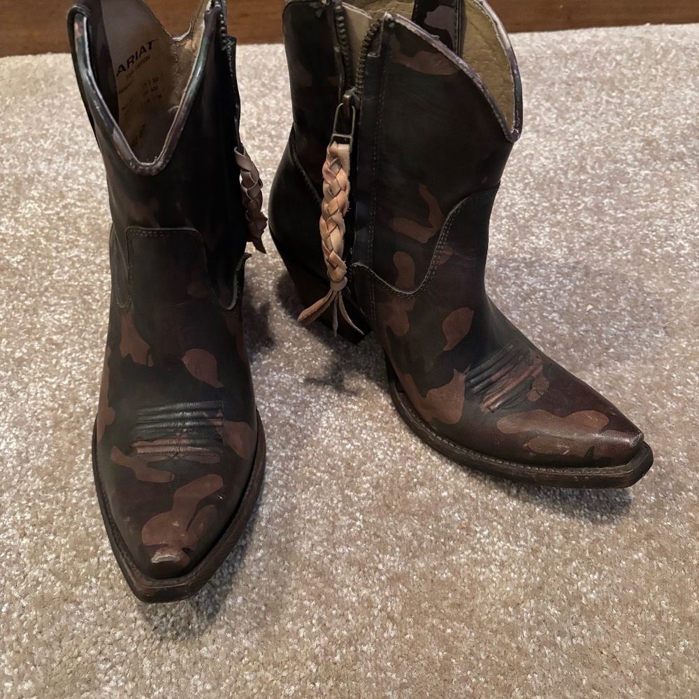 Ariat Camo Cruz  ankle boot
